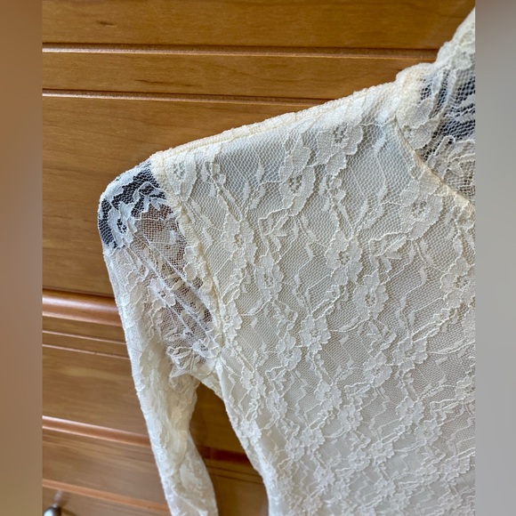 Ballet Core🩰 Ivory lace long sleevebodysuit, size XSMALL - Picture 8 of 9